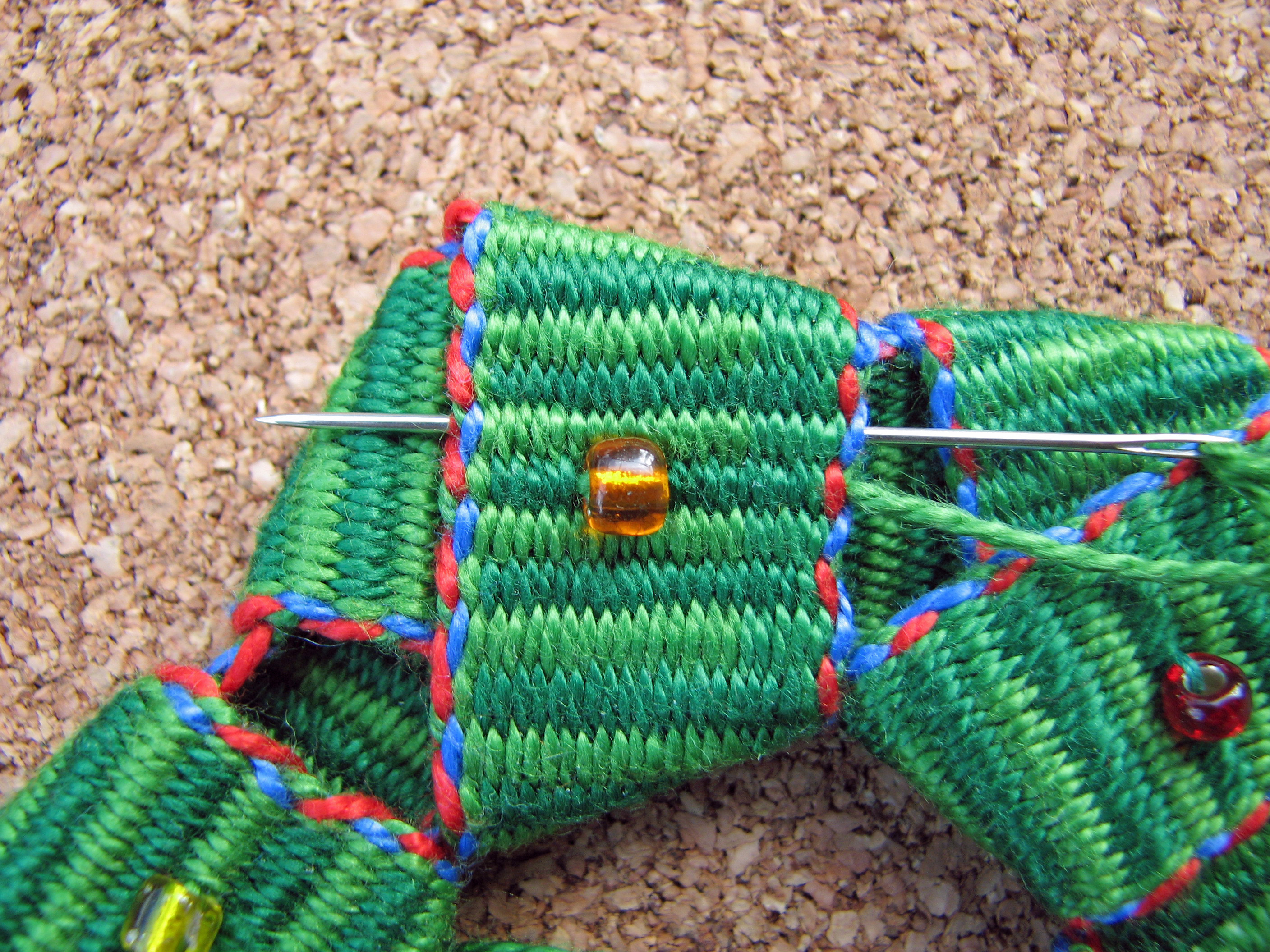 inkledpink.com tutorial wreath ornament step11